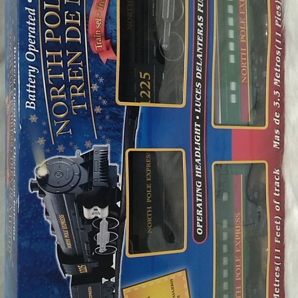 EZTEC Battery Operated North Pole Express 29 Piece 2020 Train Set - Picture 4 of 16